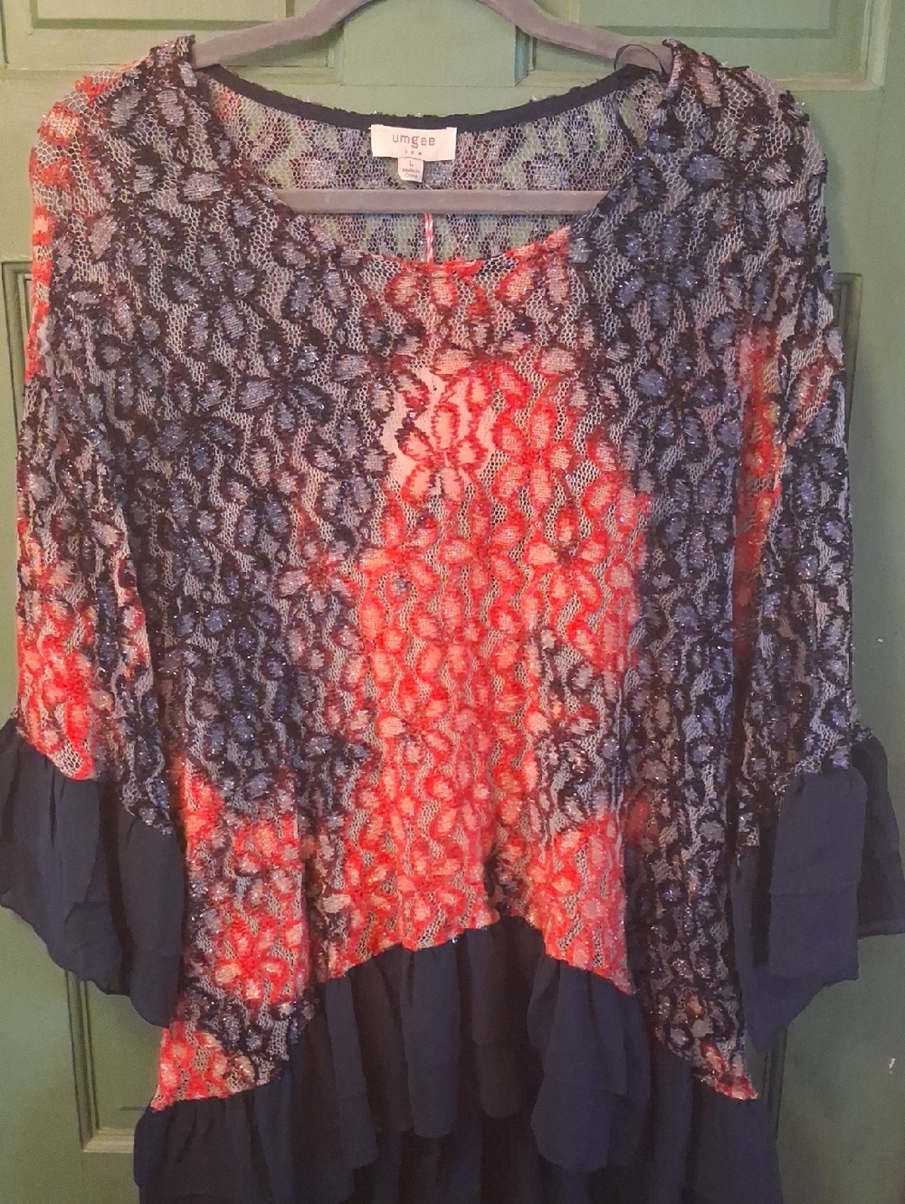 Umgee Navy & Coral Floral Lace Knit Tiered Hem Top